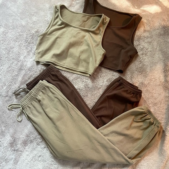 🤎 Cozy Two-Piece Lounge Sets in Taupe and Chocolate Brown - Picture 1 of 6